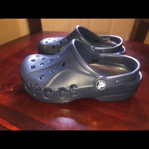 Brand new 🐊 crocs juniors size one kids Navy Blue